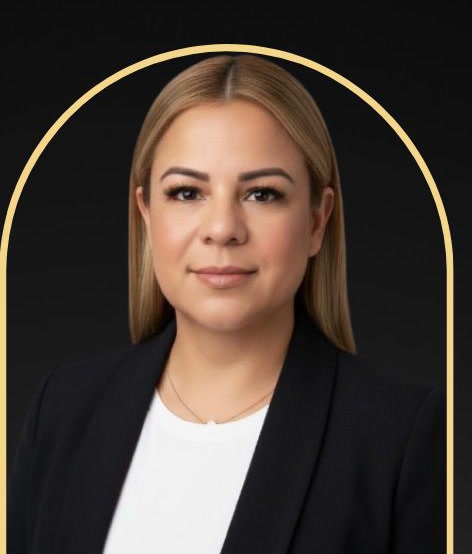 Aglaee Otero, Fundadora y Directora de Agla's Salón